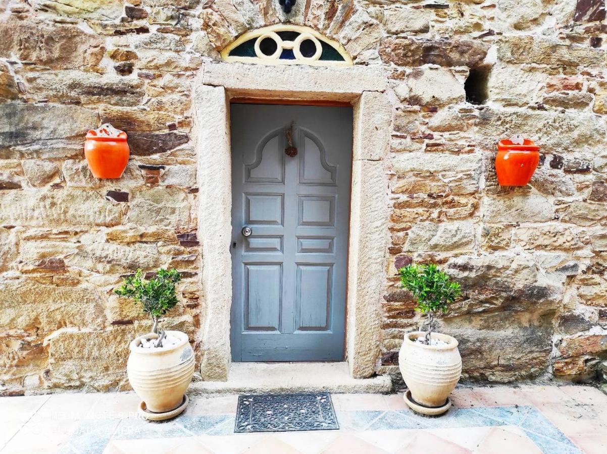 Villa Spiti Elaionas Karfas Exterior photo