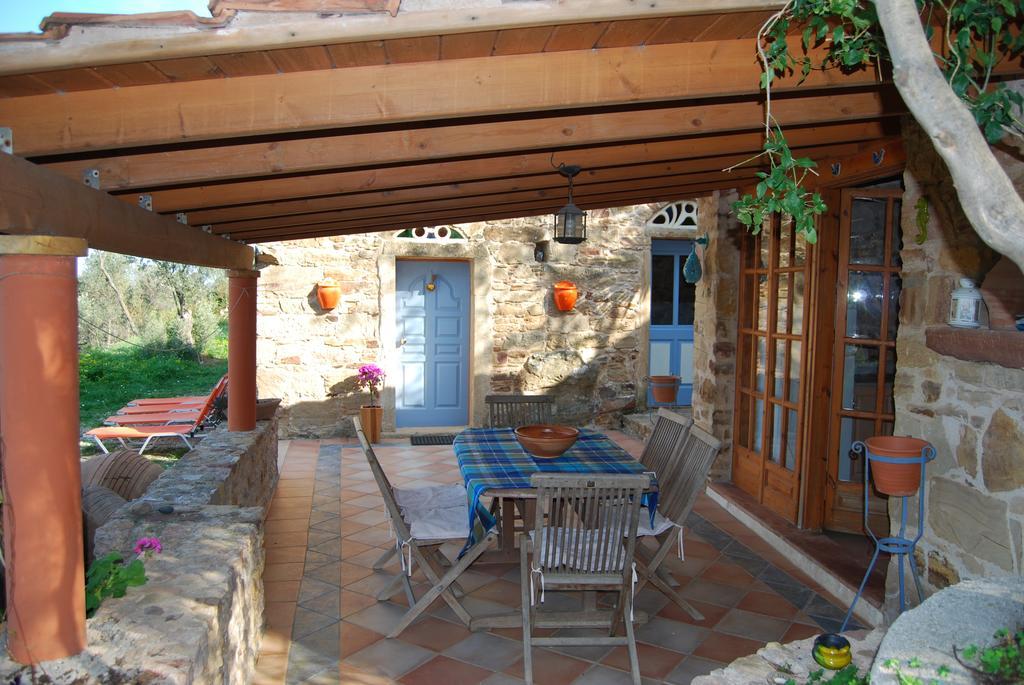 Villa Spiti Elaionas Karfas Exterior photo